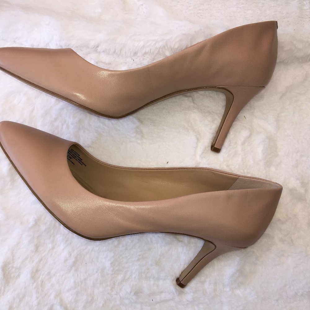 Nude Patent Leather Pumps in Size 12W